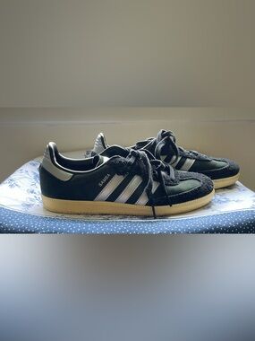 ADIDAS BLACK/SILVER OG SAMBA SHOES-SIZE 9.5